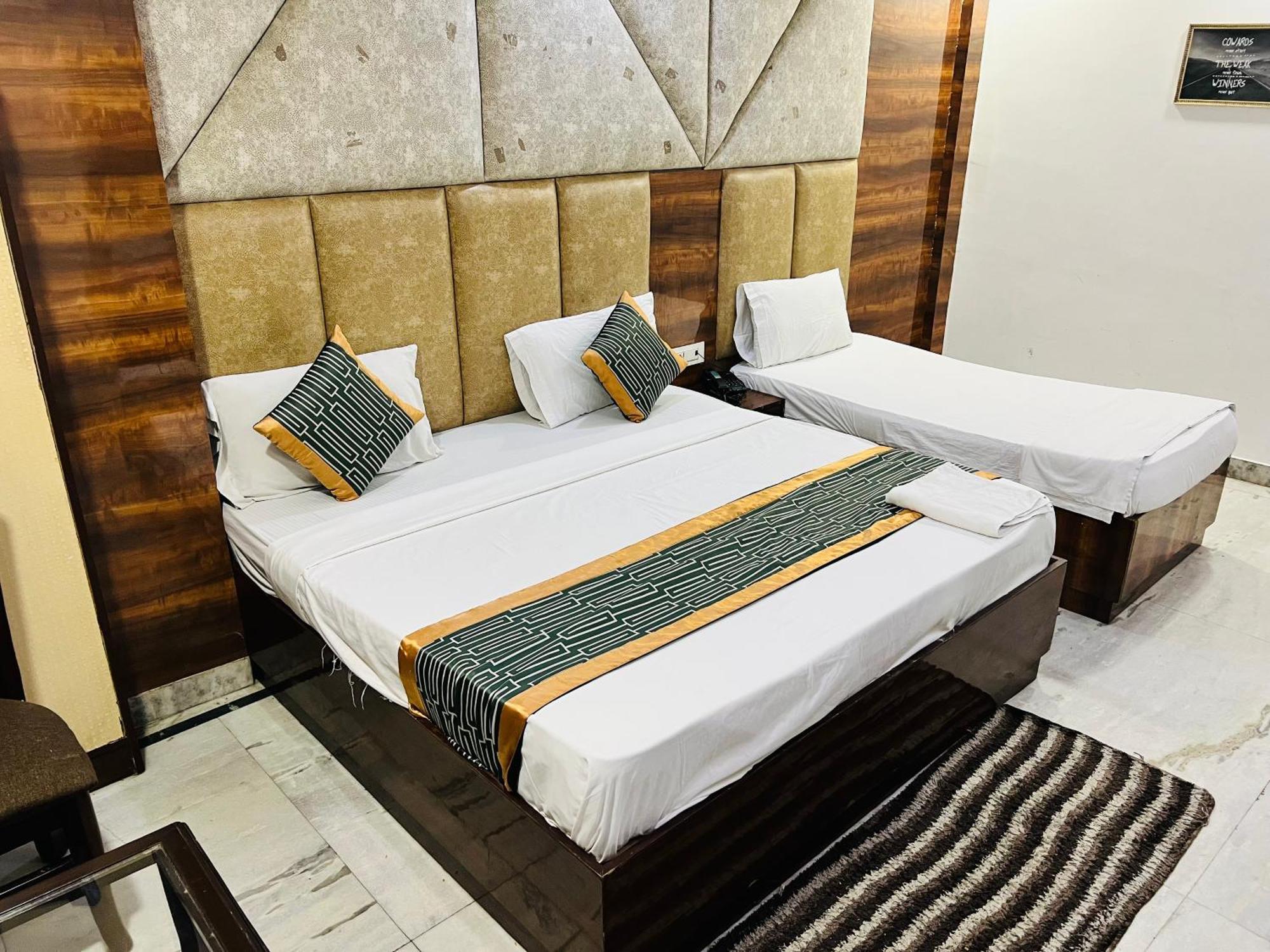 Hotel Marina Near Igi Airport Delhi New Delhi Exterior foto