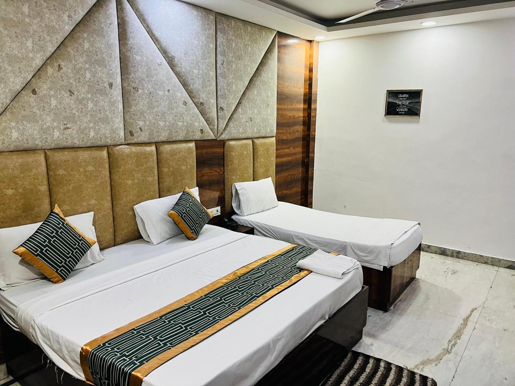 Hotel Marina Near Igi Airport Delhi New Delhi Exterior foto