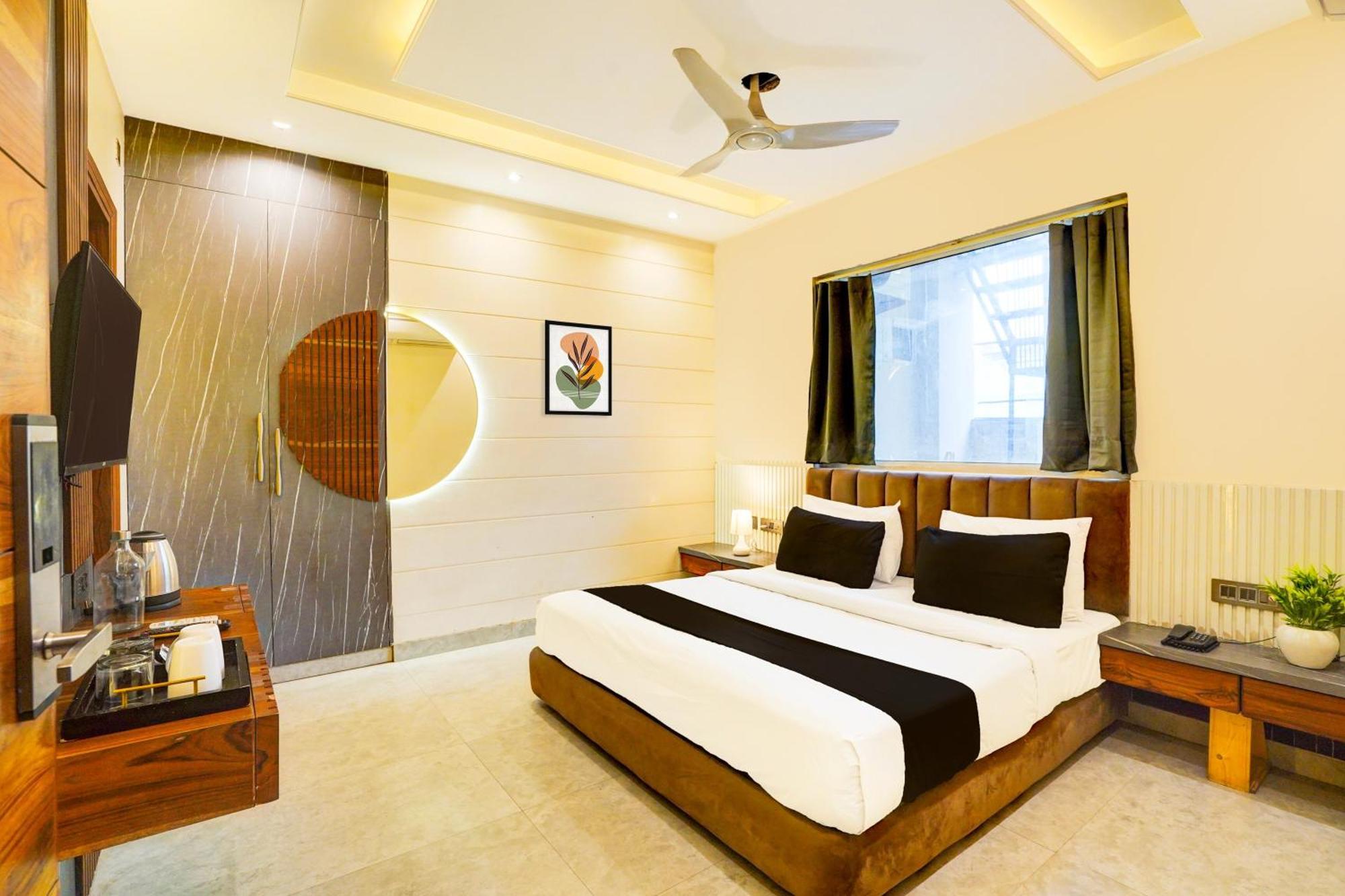 Hotel Marina Near Igi Airport Delhi New Delhi Exterior foto