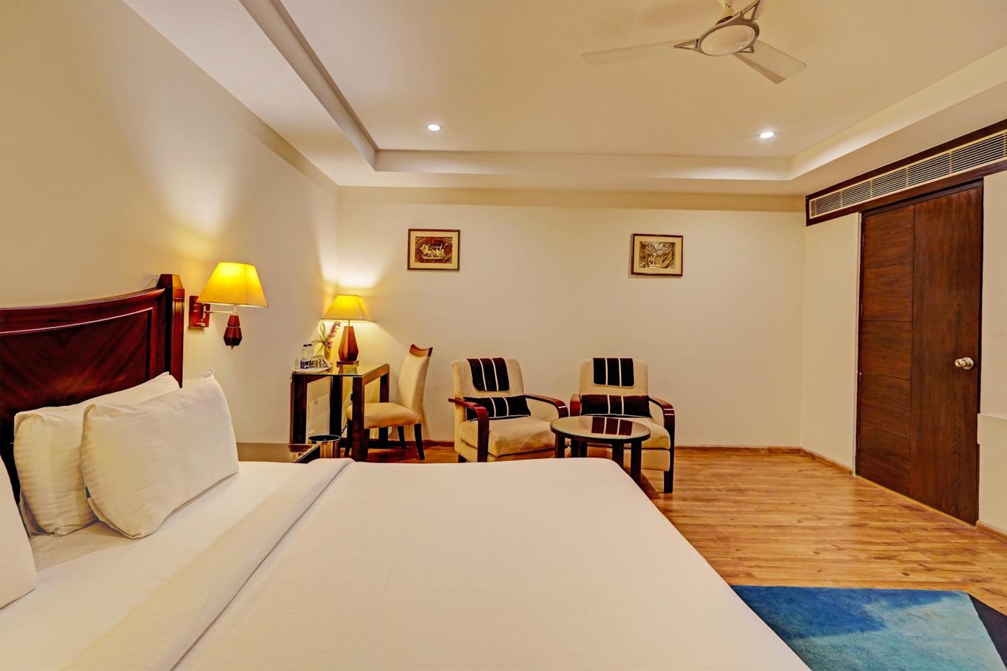 Hotel Marina Near Igi Airport Delhi New Delhi Exterior foto