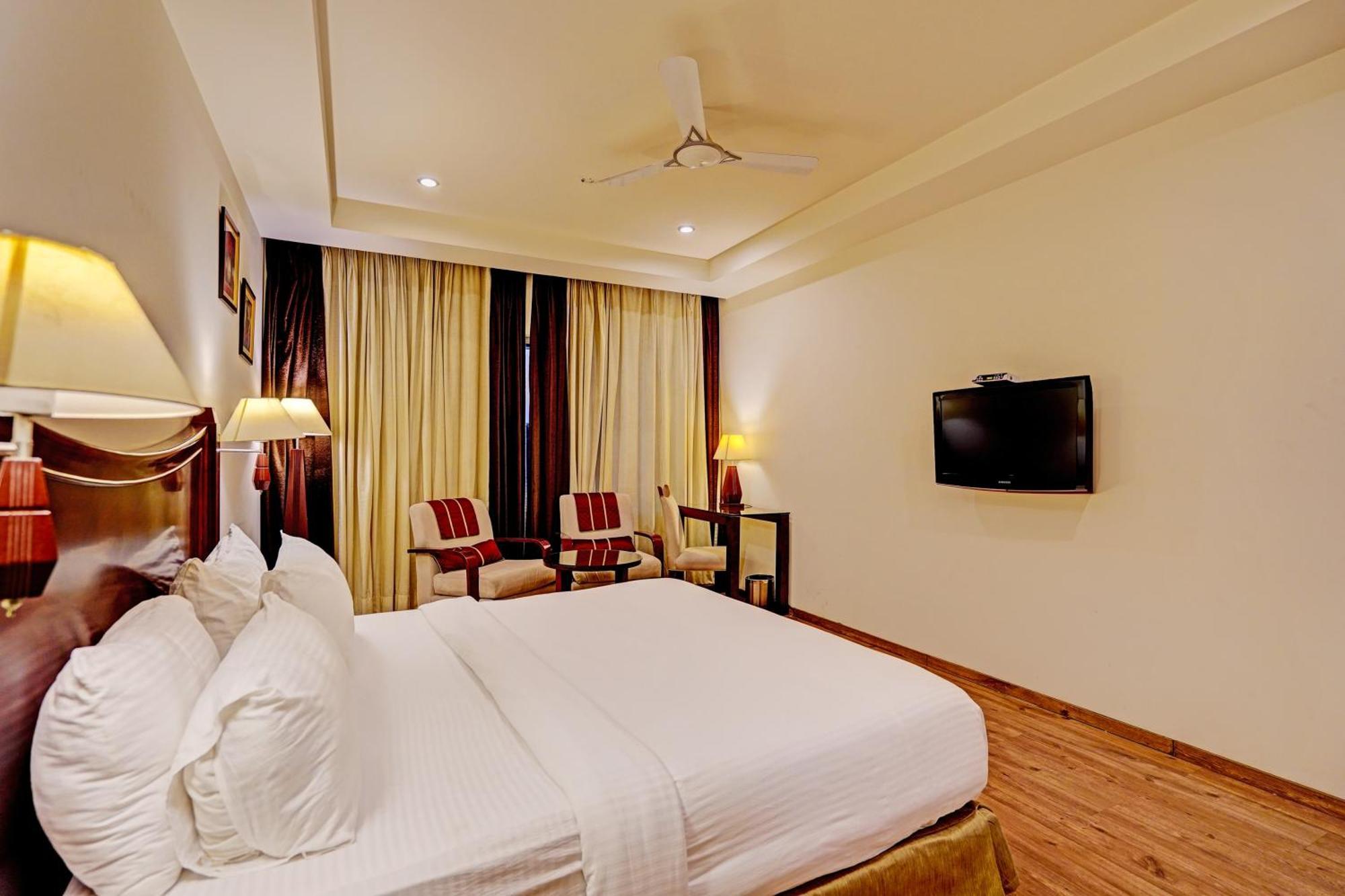 Hotel Marina Near Igi Airport Delhi New Delhi Exterior foto