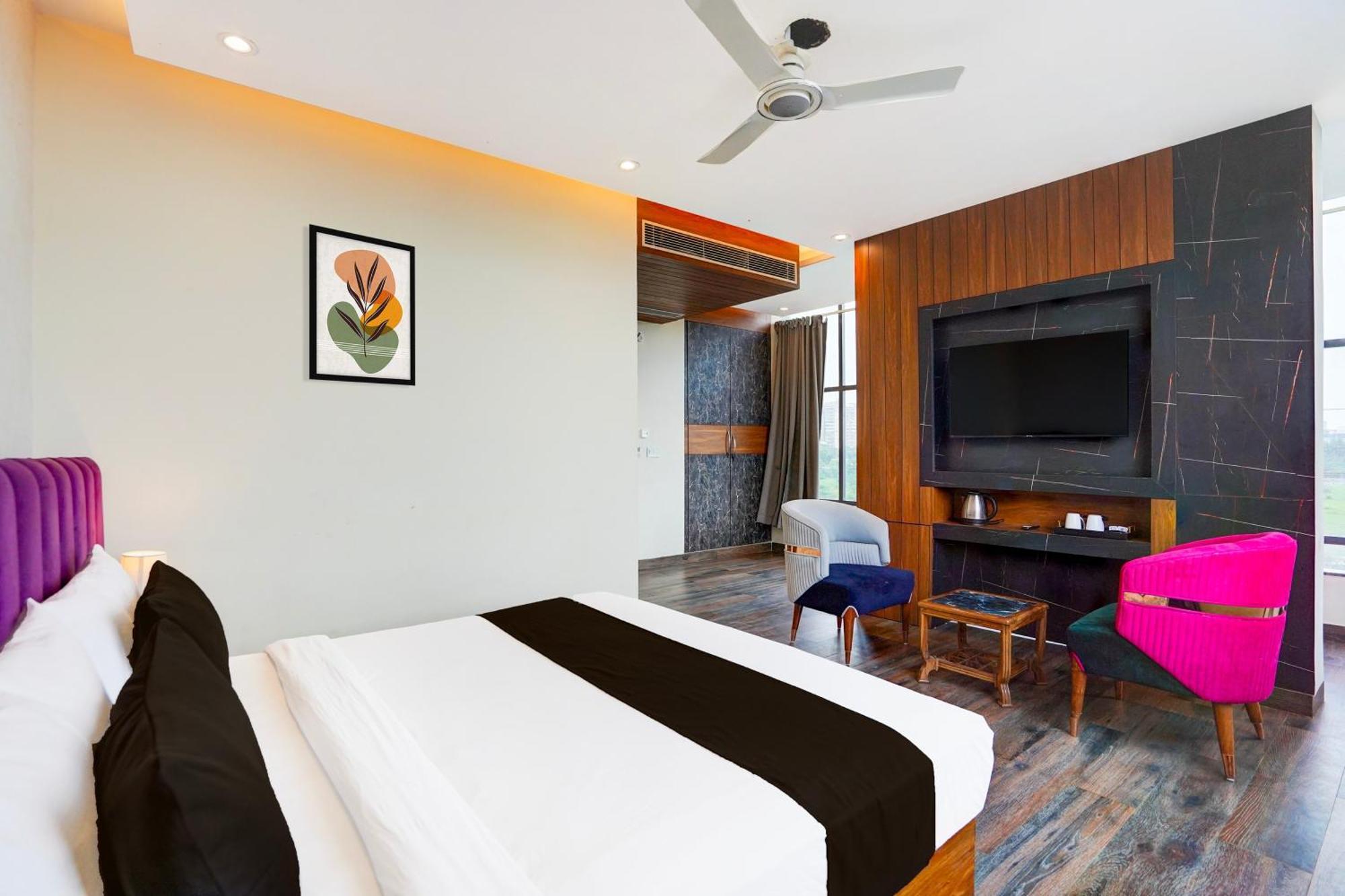 Hotel Marina Near Igi Airport Delhi New Delhi Exterior foto