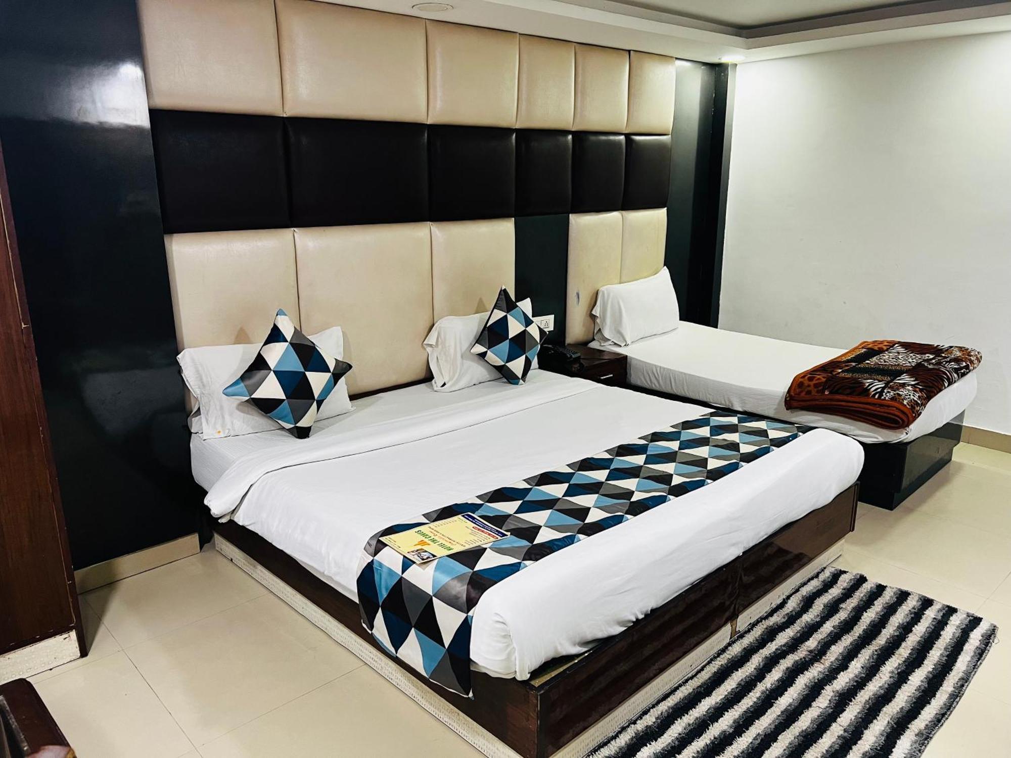 Hotel Marina Near Igi Airport Delhi New Delhi Exterior foto